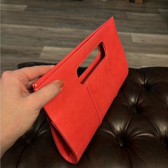 Coral Clutch - Brand New - Picture 4 of 5